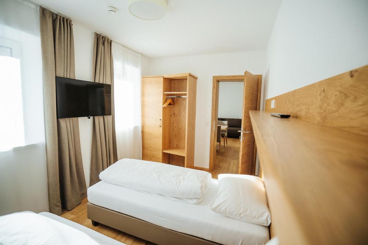 Apartmenthaus Strasswirt De Luxe Tröpolach Exteriör bild