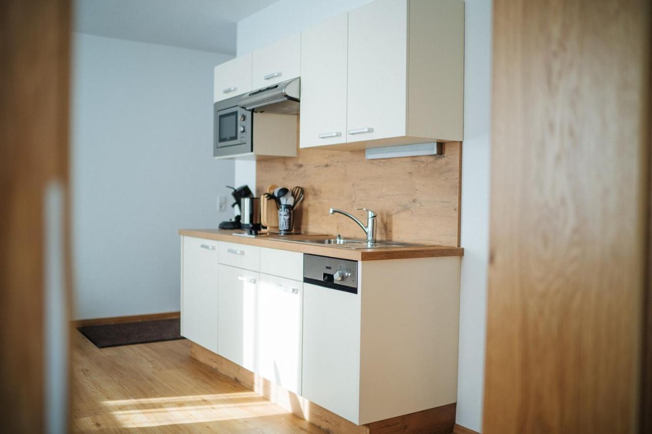 Apartmenthaus Strasswirt De Luxe Tröpolach Exteriör bild