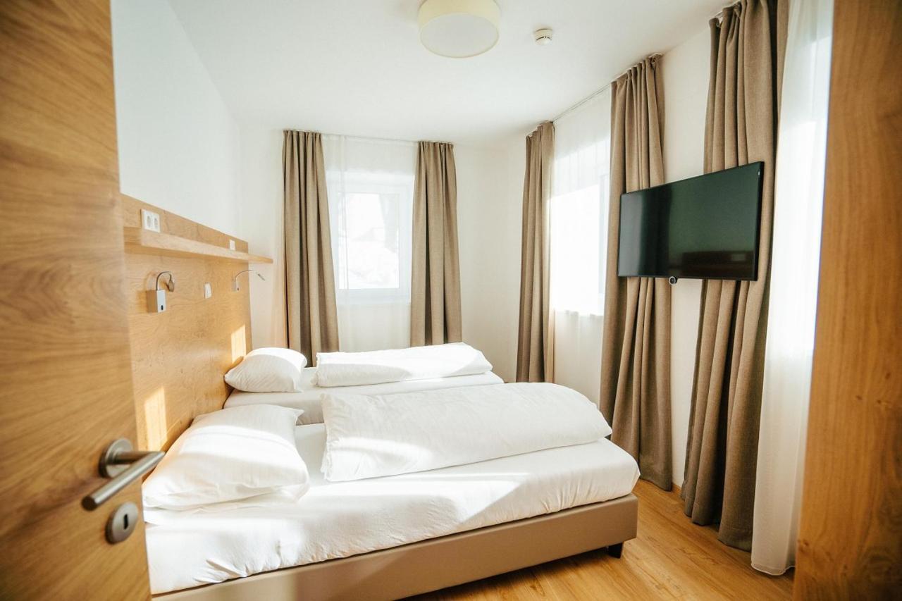 Apartmenthaus Strasswirt De Luxe Tröpolach Exteriör bild