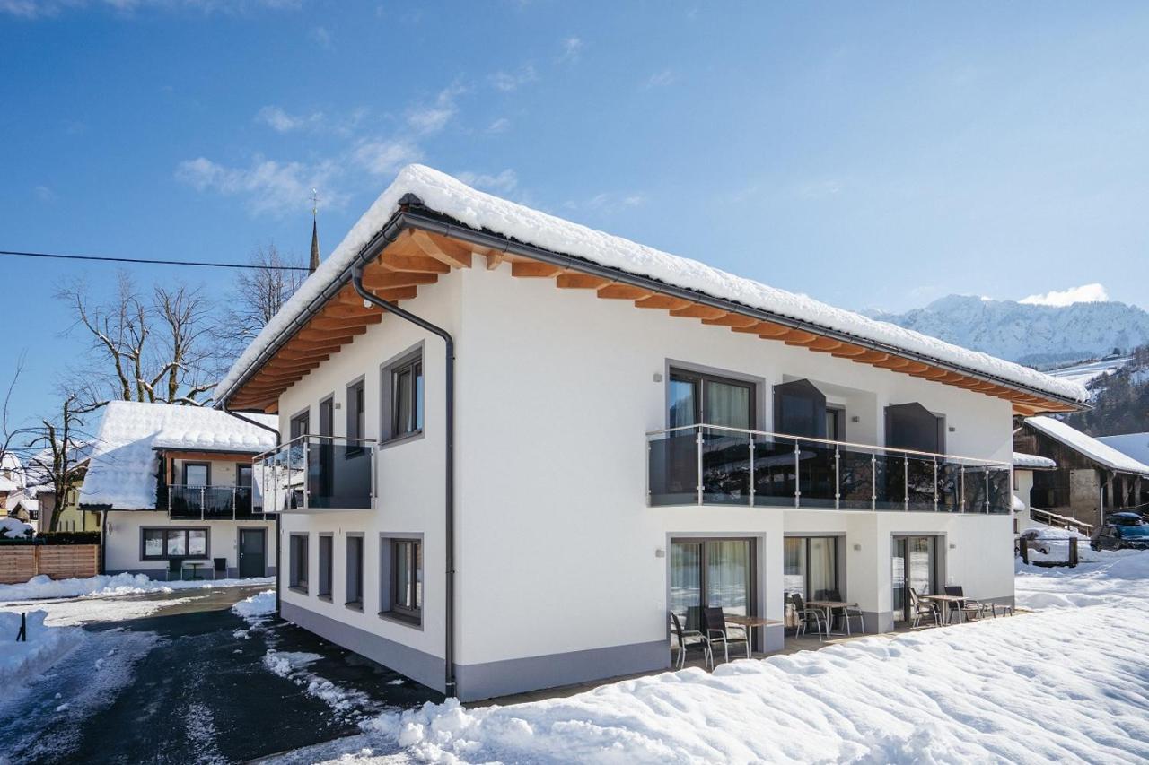 Apartmenthaus Strasswirt De Luxe Tröpolach Exteriör bild