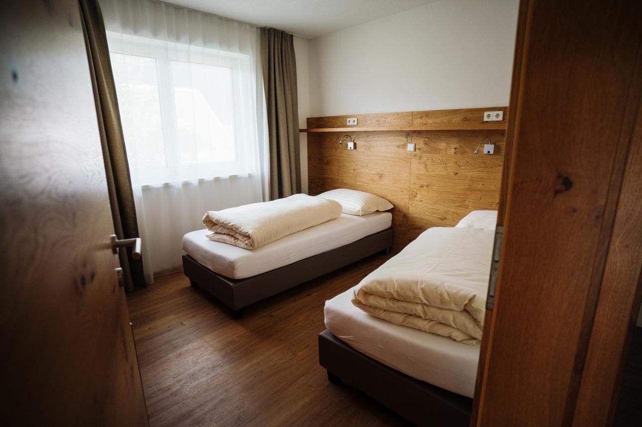 Apartmenthaus Strasswirt De Luxe Tröpolach Exteriör bild